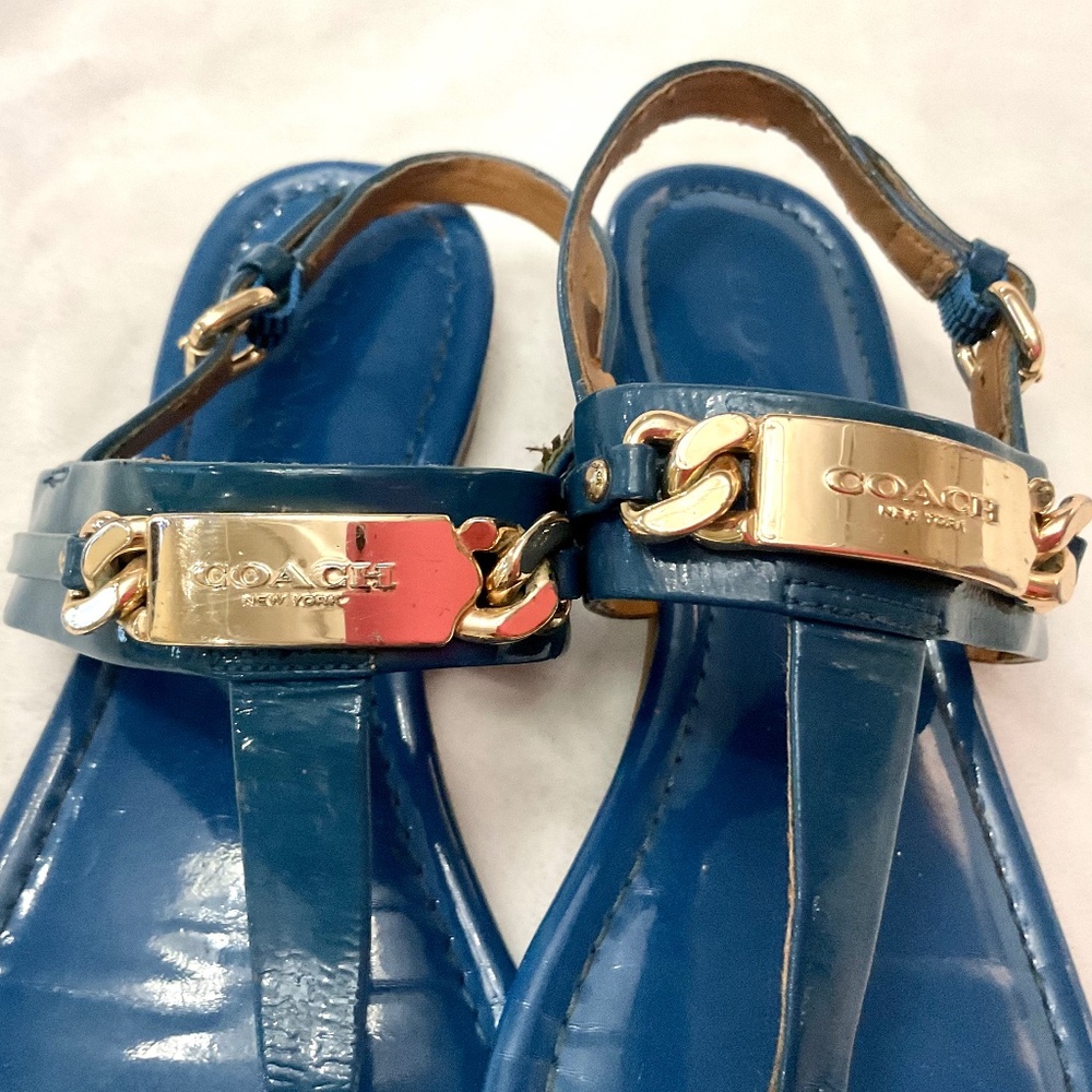 BLUE COACH CATERINE PATENT LEATHER  T STRAP  SANDALS SZ 6B - Picture 2 of 16